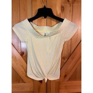 Me to we essentials PacSun short sleeve top yellow white striped size XS Nwt (39